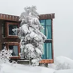 Skarsnuten Mountain & 4*