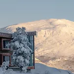 Skarsnuten Mountain & Hotel