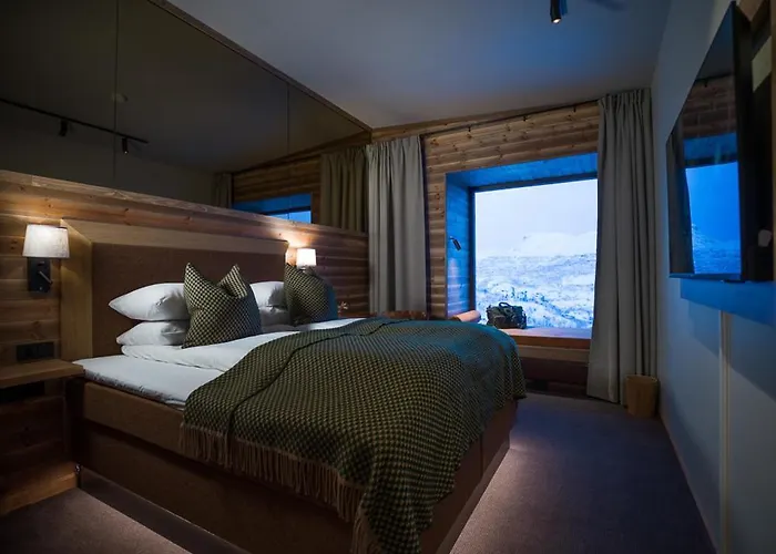 Skarsnuten Mountain &