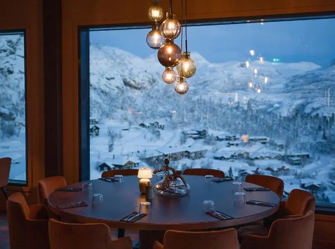 Skarsnuten Mountain & Отель Хемседал