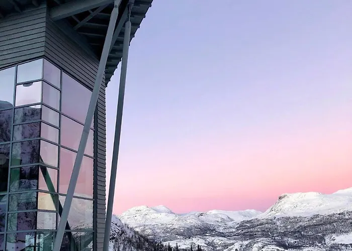 Skarsnuten Mountain & Хемседал